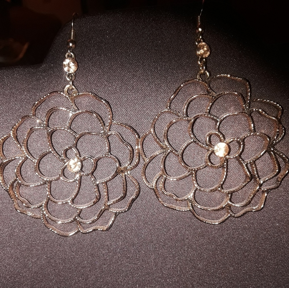 Jewelry - Picture 4 of 8